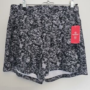 BCG Women's Black and White Abstract Athletic Shorts Sz M NWT